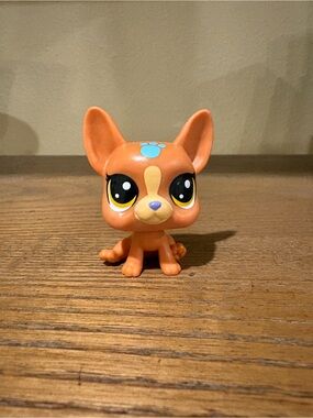 Orange Small LPS Pet Figurine Collectible Toy